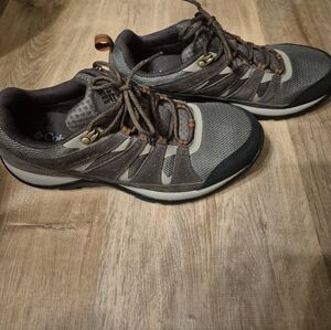 Columbia Men's Crestwood  Brown Athletic Shoes Size 9 Outdoor